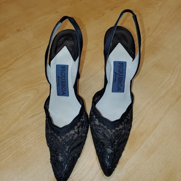 Shoe - Picture 3 of 4